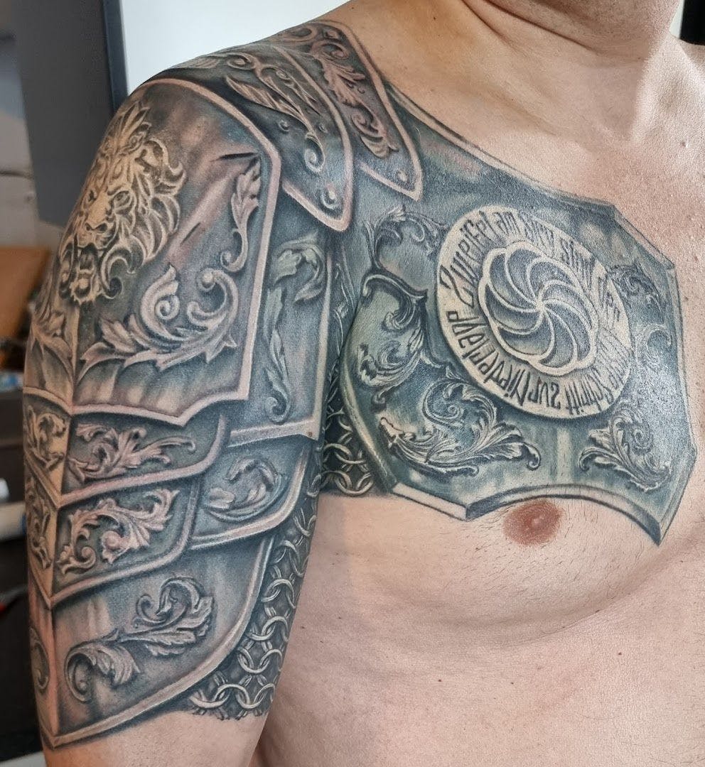 a man with a japanische tattoos in leipzig on his chest, berlin, germany