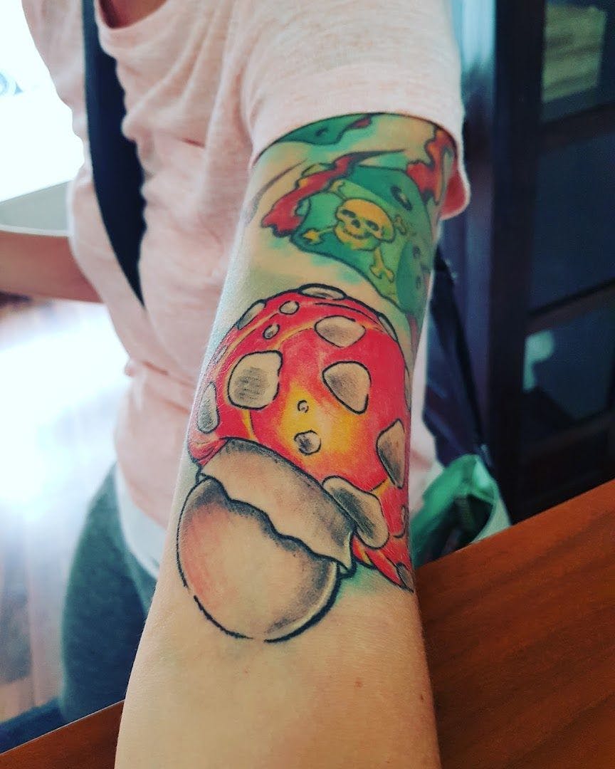 a japanische tattoos in leipzig of a mushroom on the arm, anhalt-bitterfeld, germany