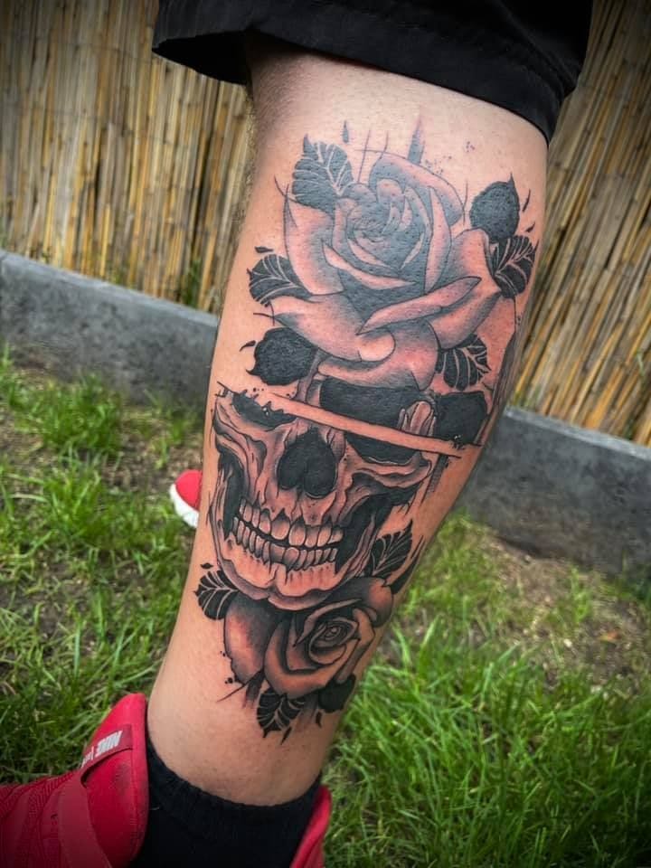 a skull with roses on it